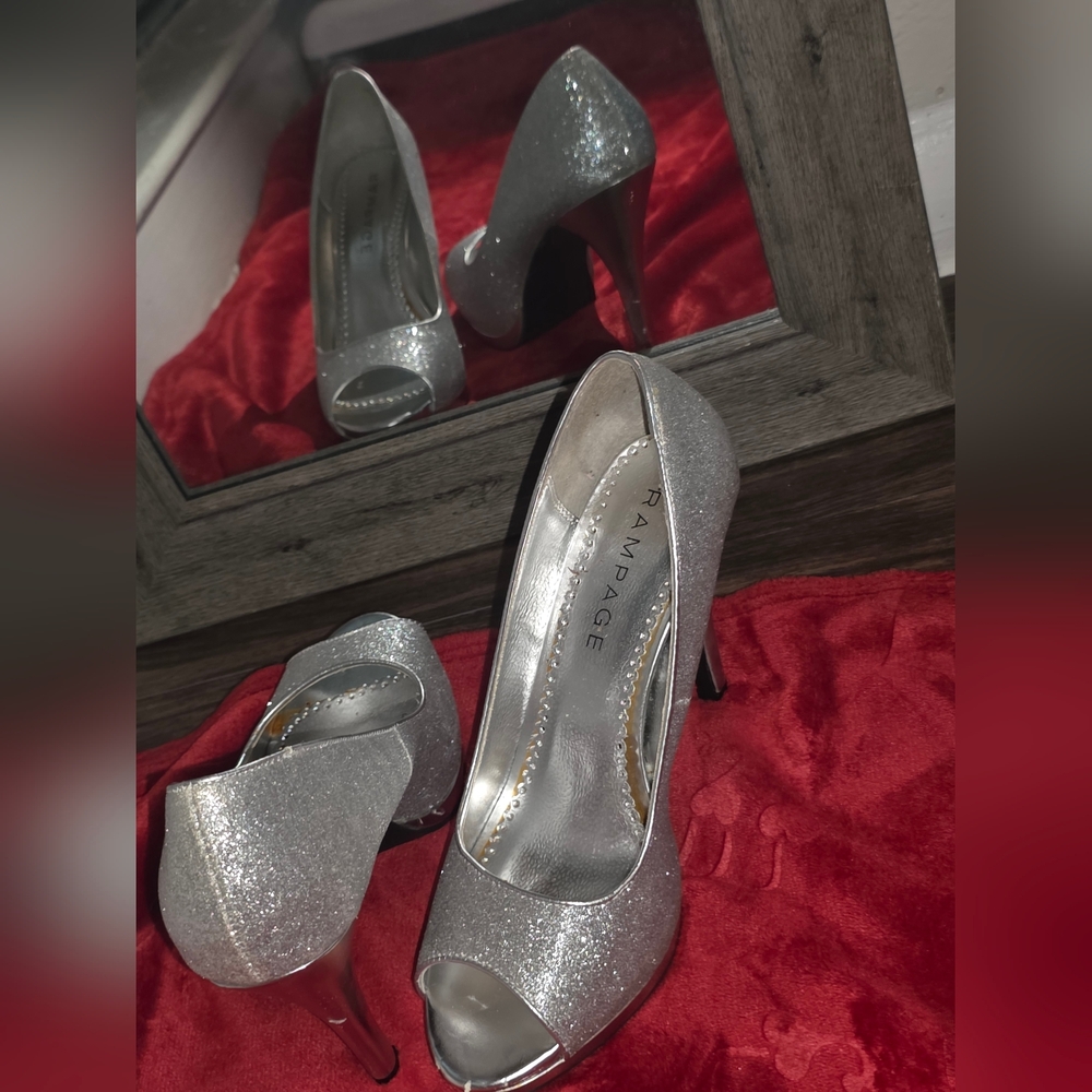 SOLD - Picture 2 of 7